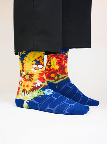 Charley Toorop - Vaas met bloemen tegen muur